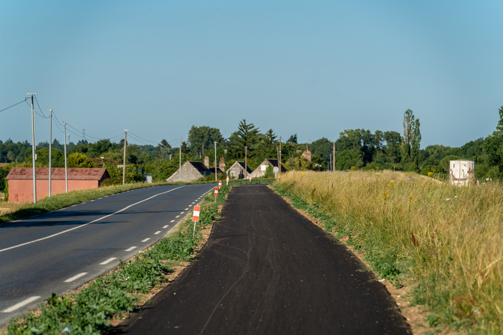 Voie verte aménagée sur la levée de la Loire (M952) entre le lieu-dit « Port Foucault » à Fondettes et l’avenue de l’Europe à Luynes
