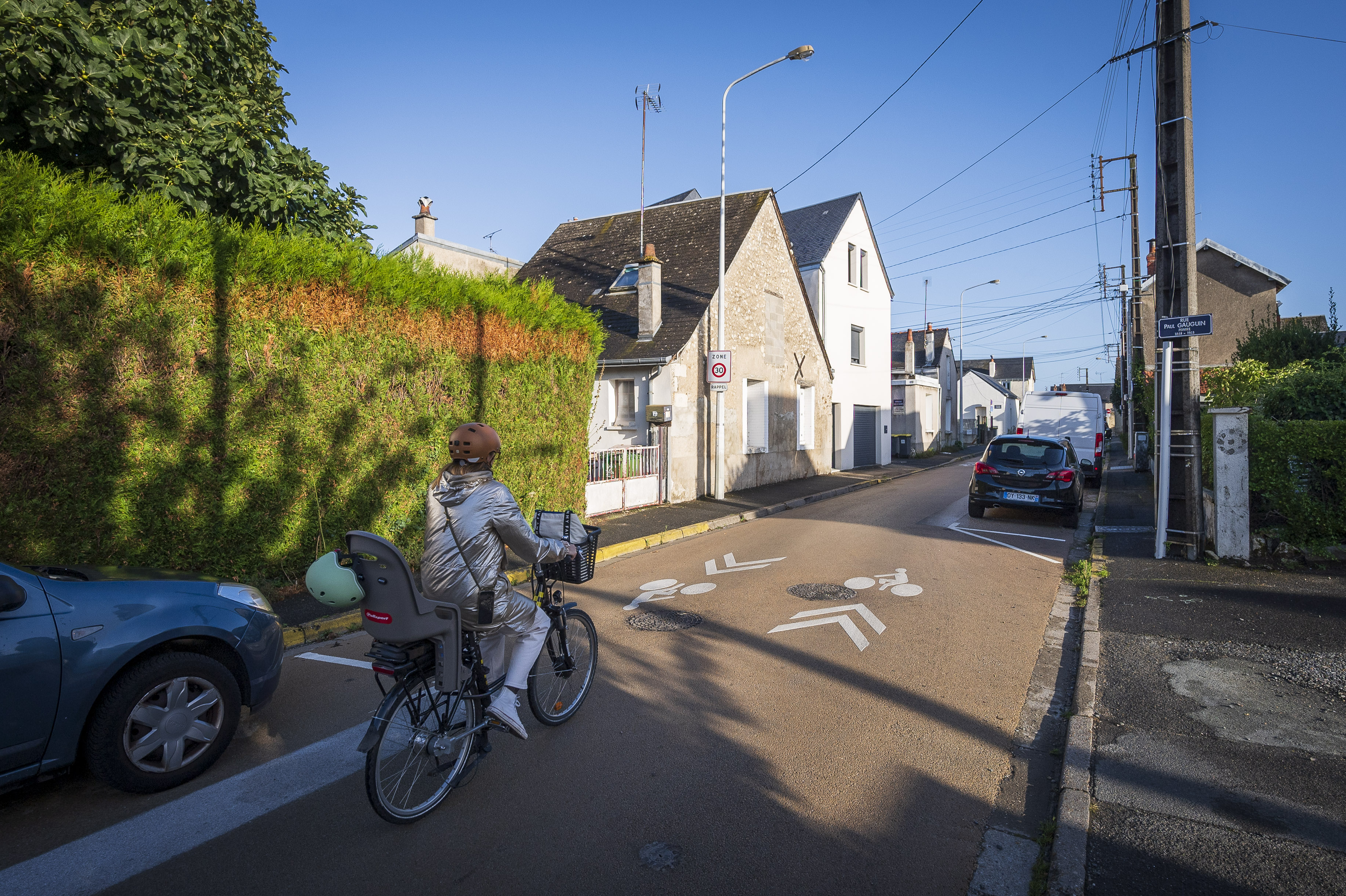 Vélorue sur la rue des Bordiers entre le giratoire Daniel Mayer et l’avenue du Mans, à Tours