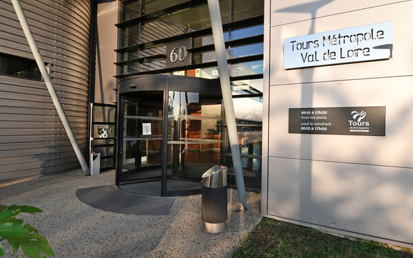 Entrée du 60 avenue Marcel Dassault à Tours 